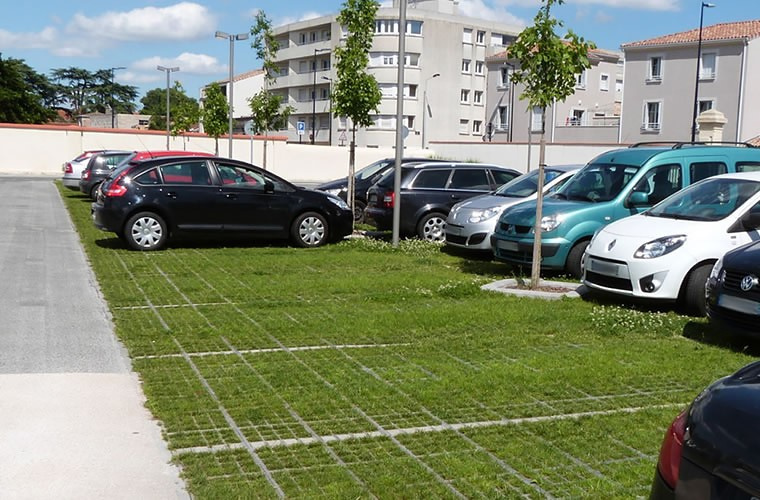 parking végétalisé.jpg